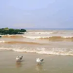 شقة In Near The *